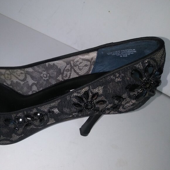 Alfani, Black Lace Peep Toe Pumps, Size 9.5, NWT - Picture 4 of 8